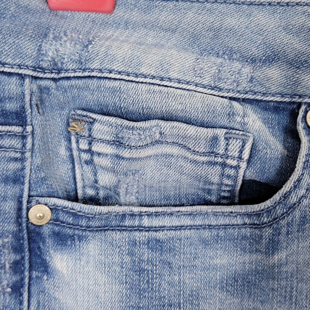 Seven7 Jean Shorts Women Size 8 Slightly Distressed Denim Bermuda Stretch - Picture 5 of 14